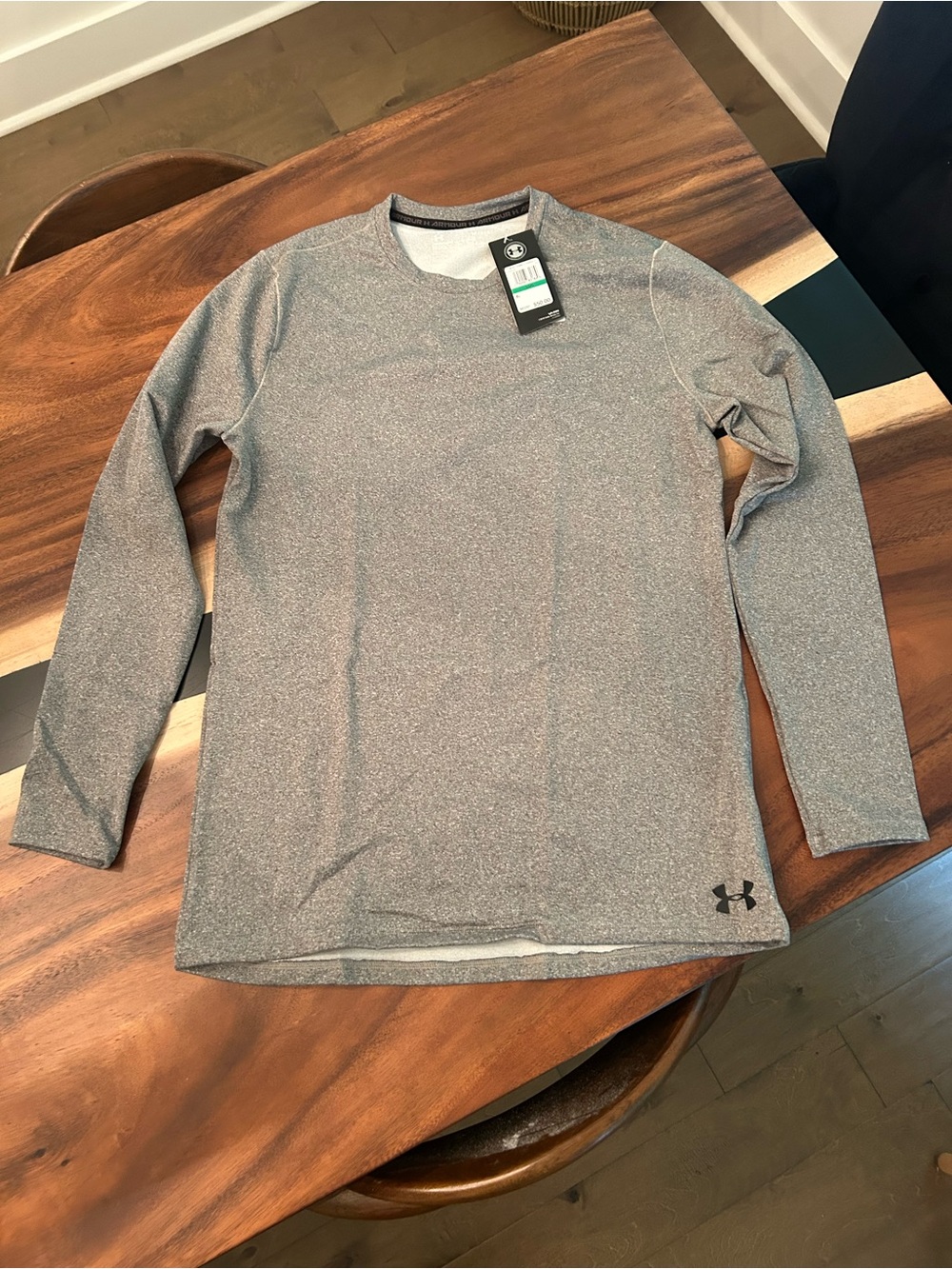 Under Armour Men’s Long Sleeve Heather Gray Tech Shirt